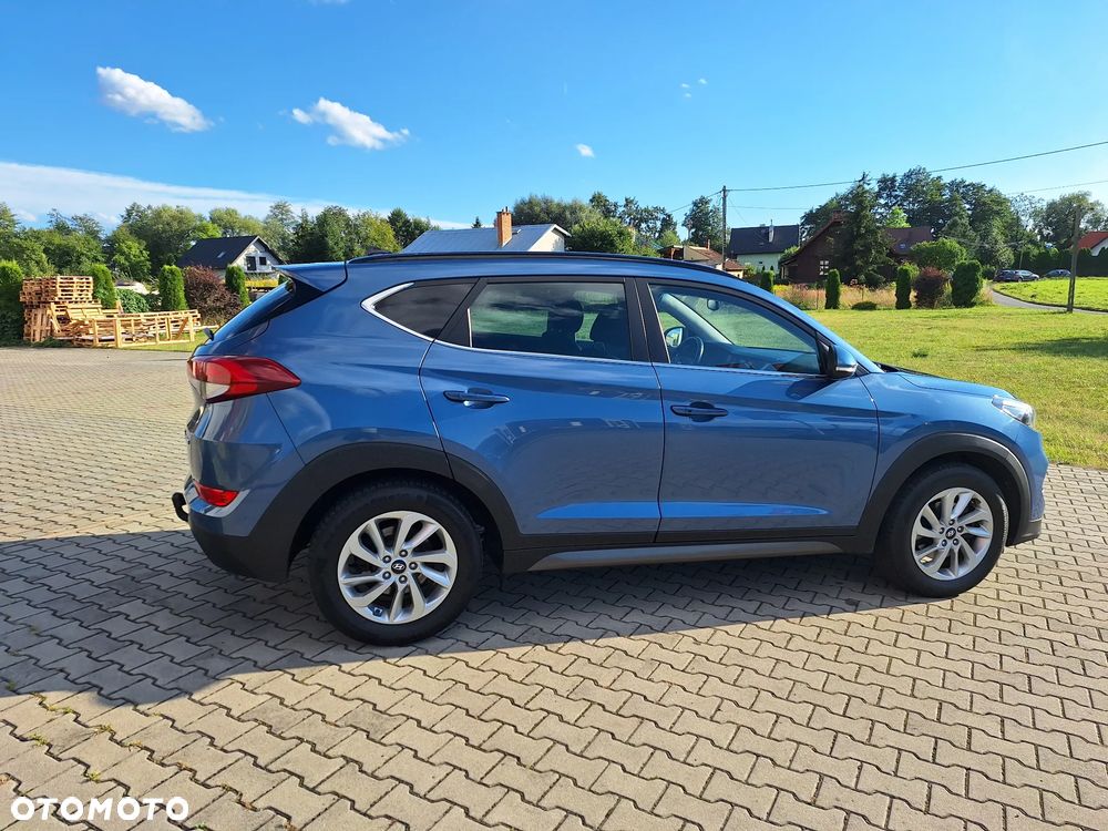 Hyundai Tucson 1.7 CRDI BlueDrive Style 2WD - 11
