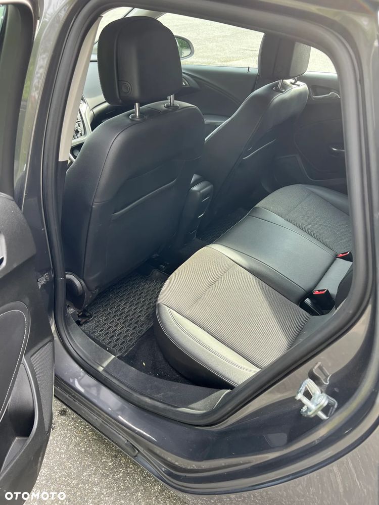 Opel Astra 1.4 T Cosmo - 15