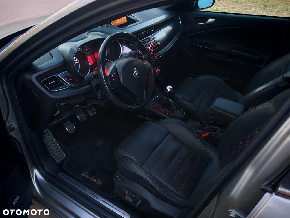 Alfa Romeo Giulietta 1750 TBi Quadrifoglio Verde - 6
