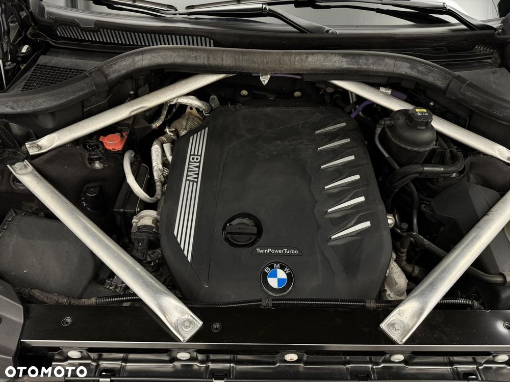 BMW X7 - 12