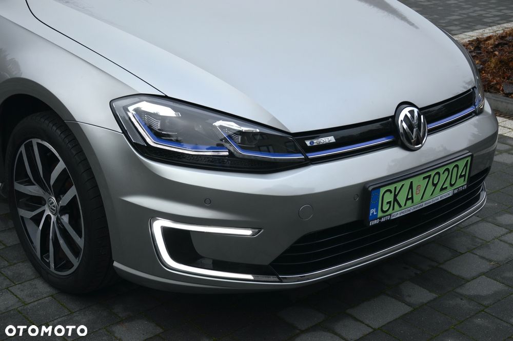 Volkswagen Golf e-Golf - 12