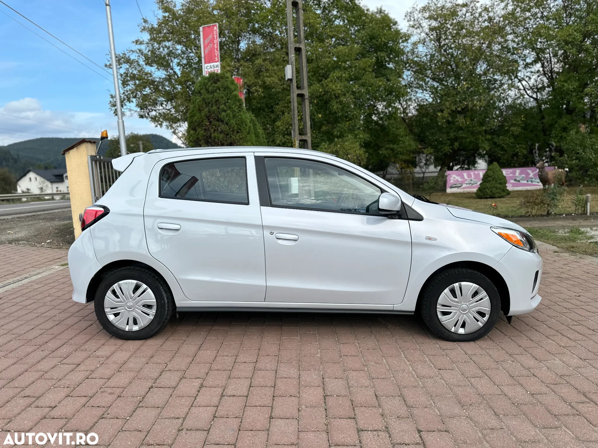Mitsubishi Mirage - 10