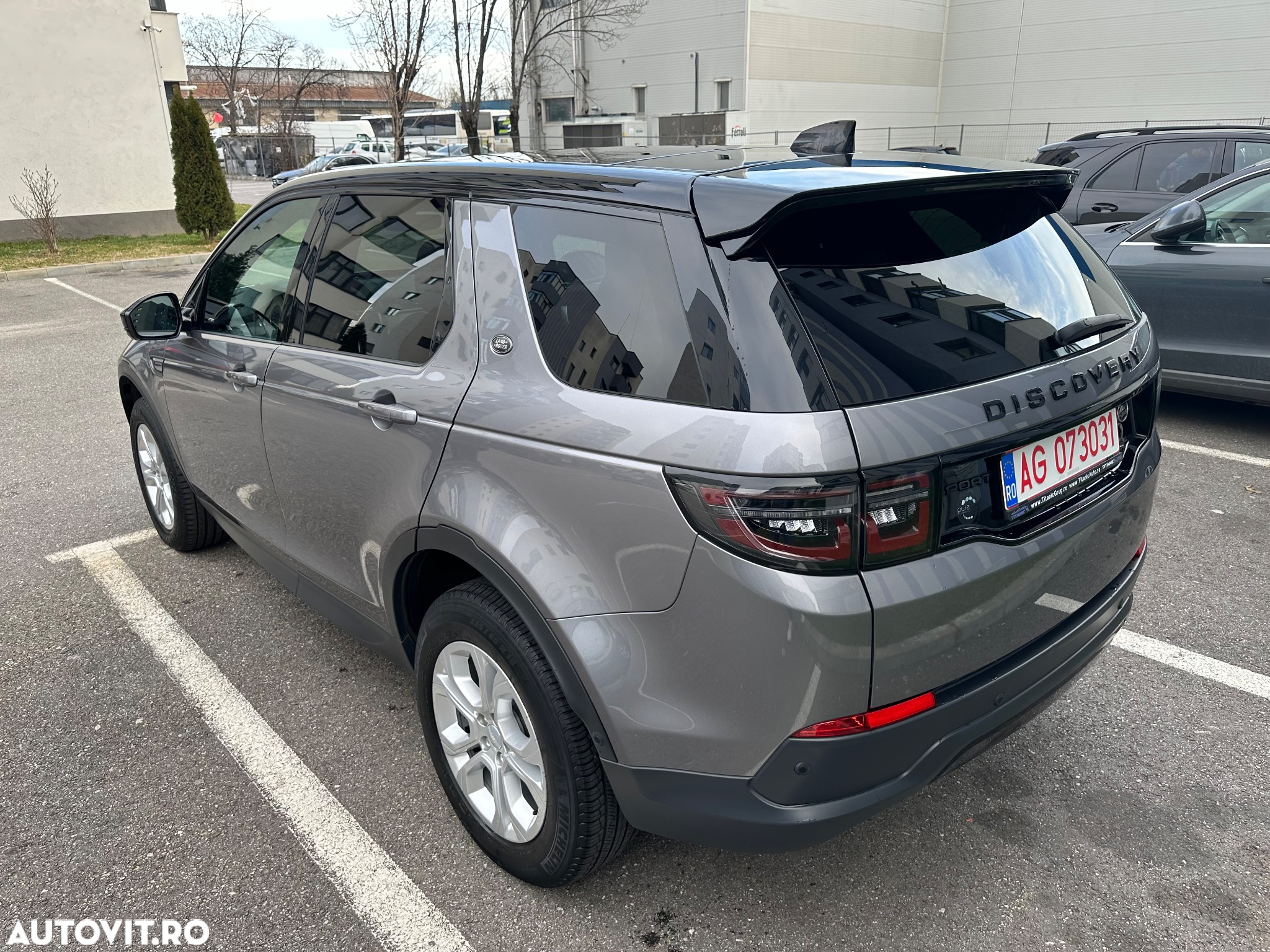Land Rover Discovery Sport 2.0 D165 MHEV - 4