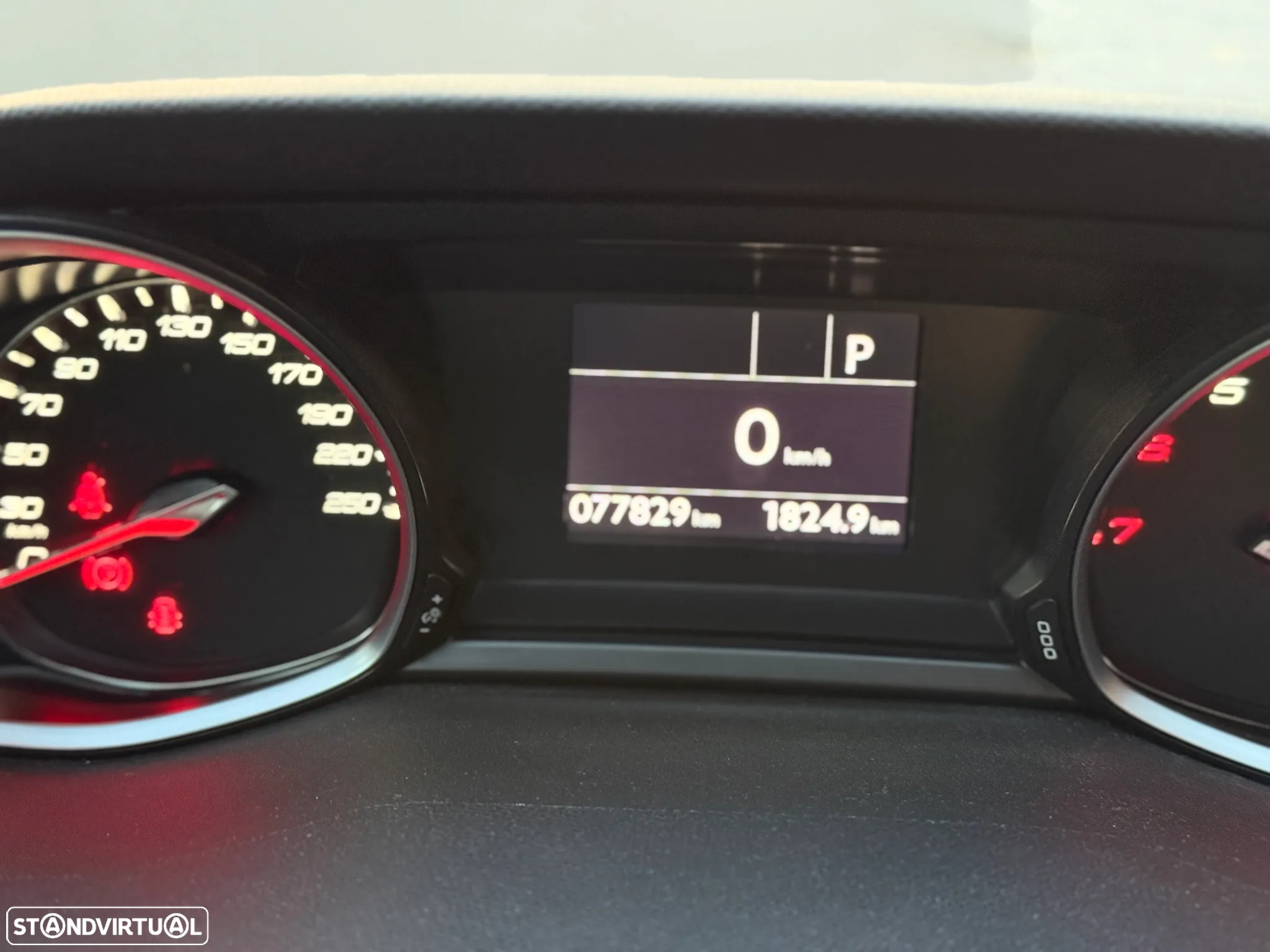 Peugeot 308 1.2 PureTech Allure EAT8 - 7