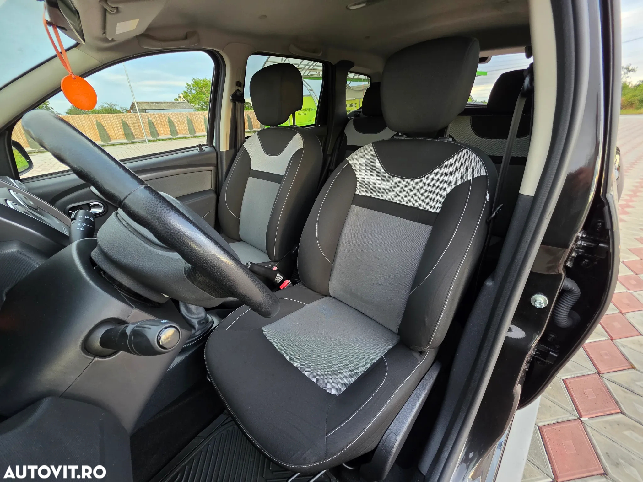 Dacia Duster dCi 110 2WD Prestige - 17