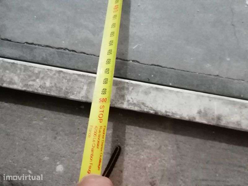 garagem alugar janela e luz ao pe estaçao - Grande imagem: 4/10