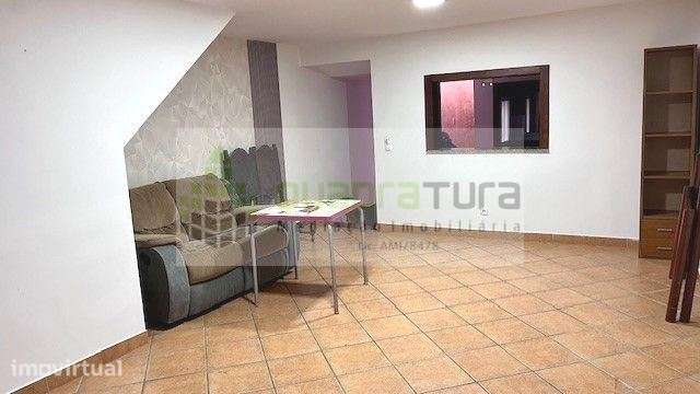 Moradia | Bairro de Santo Eugénio (à Circunvalação e Rua das Cegonh... - Grande imagem: 5/27