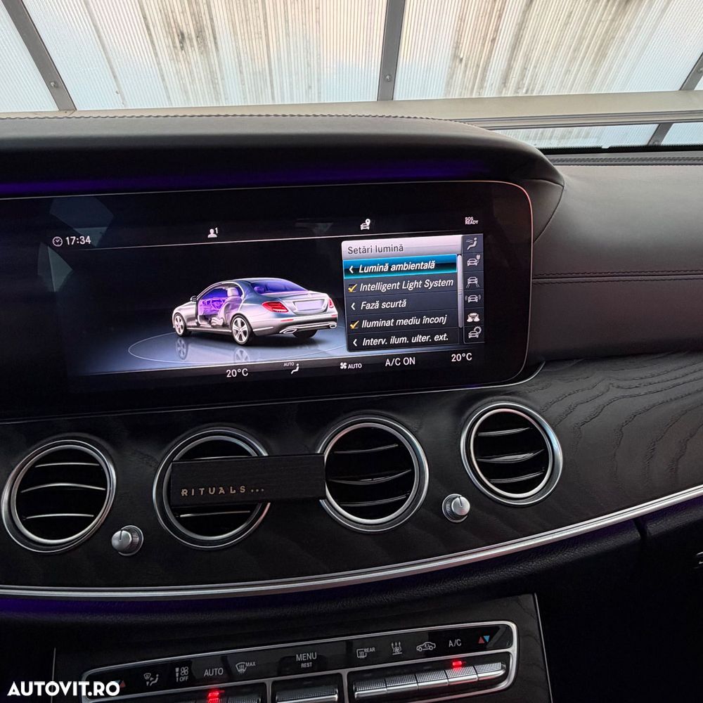 Mercedes-Benz E 300 de 9G-TRONIC - 24