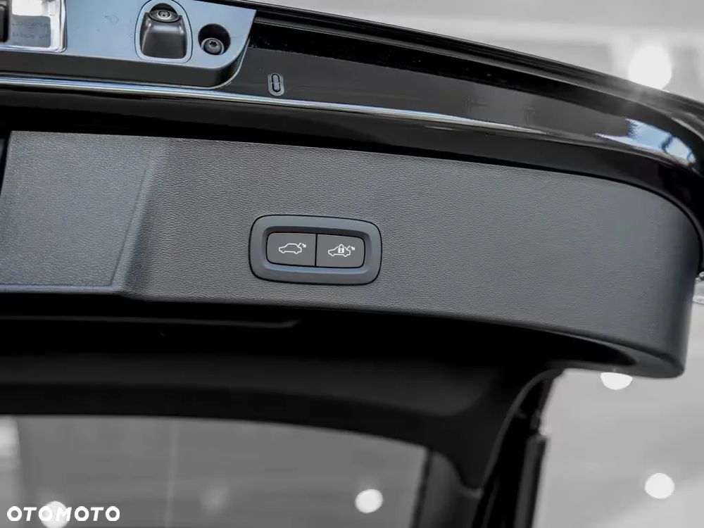 Volvo XC 40 B4 B AWD DKG RDesign - 7