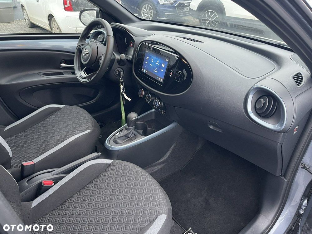 Toyota Aygo X 1.0 VVT-i Selection CVT - 8
