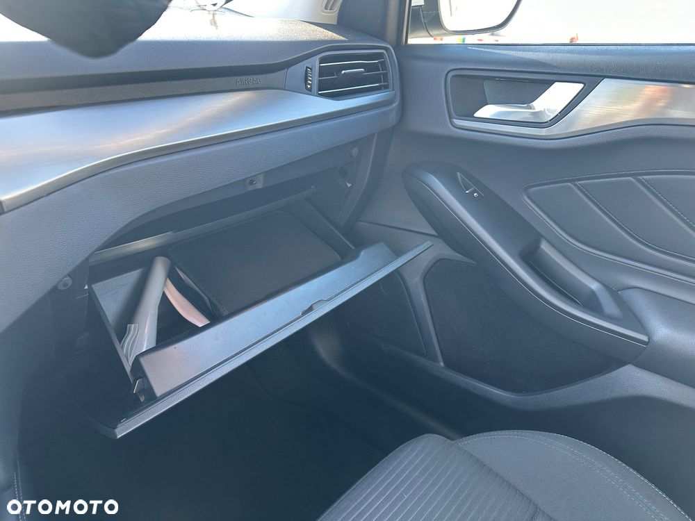 Ford Focus - 27