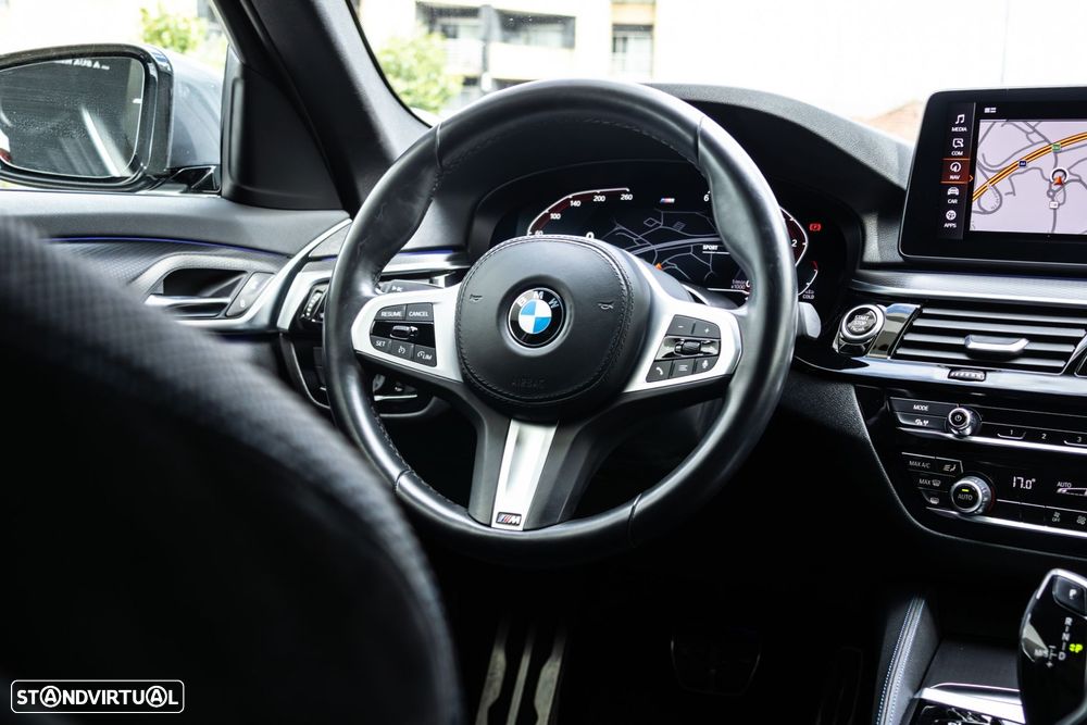 BMW 530 d Pack M Auto - 17