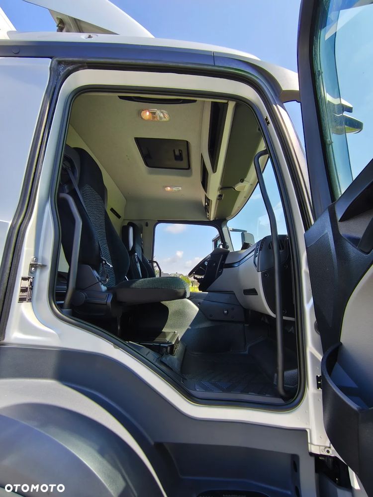 Mercedes-Benz ANTOS 25.40 - 8