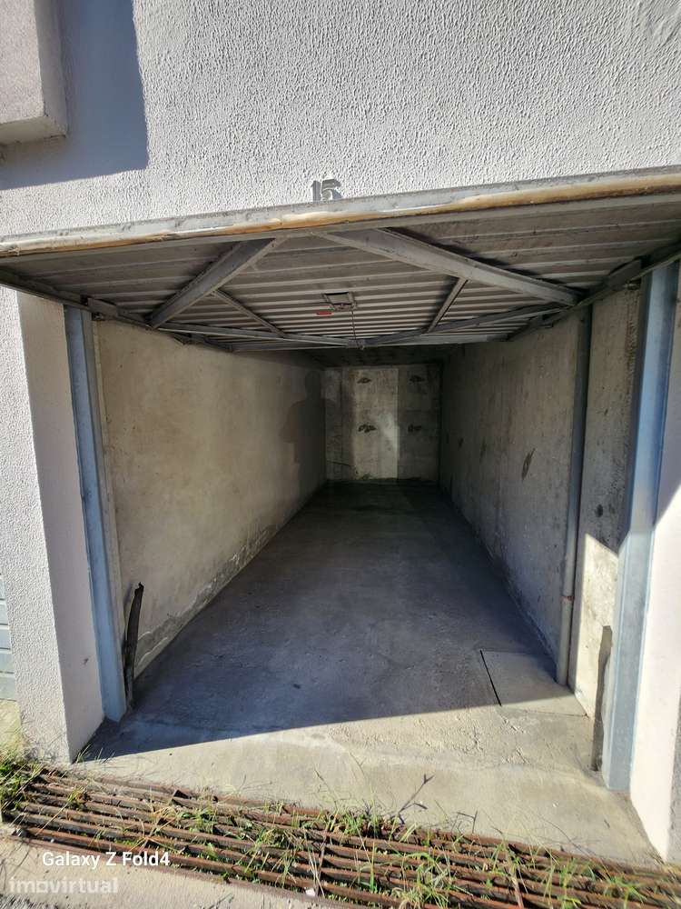 Garagem Fechada Centro Cidade (Central de Camionagem-Lt. B) - Grande imagem: 5/9