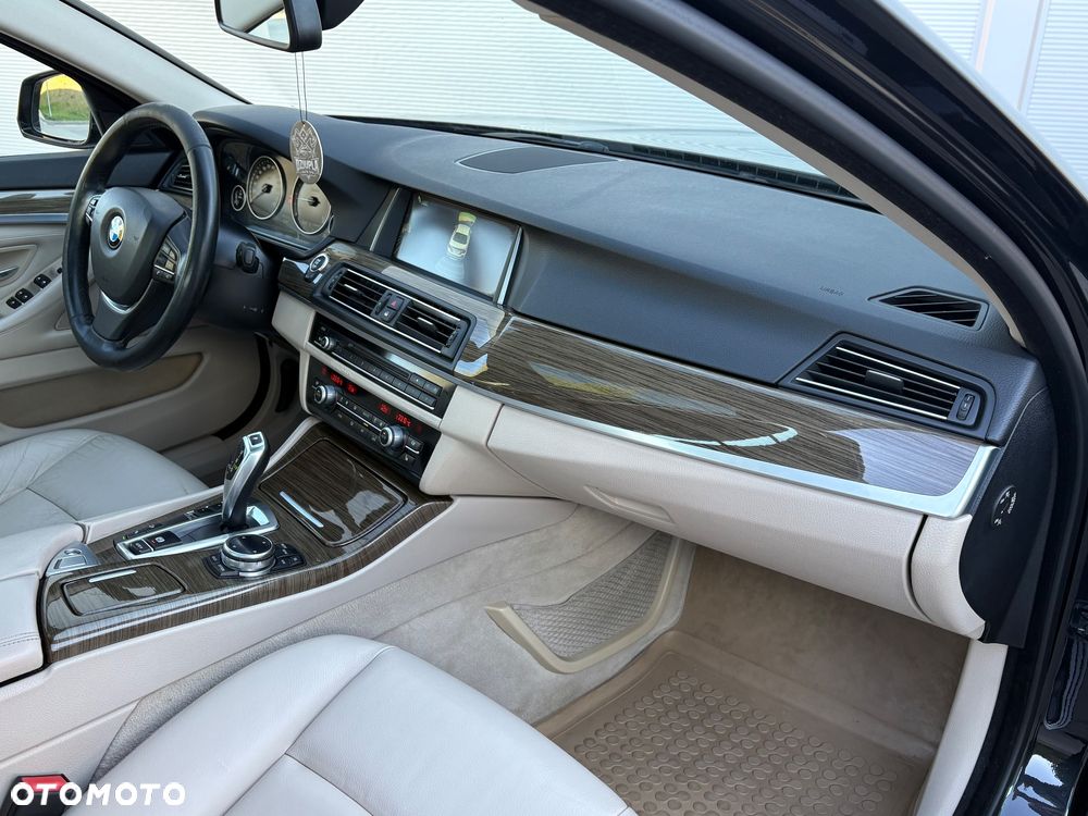 BMW Seria 5 520d xDrive Modern Line - 10