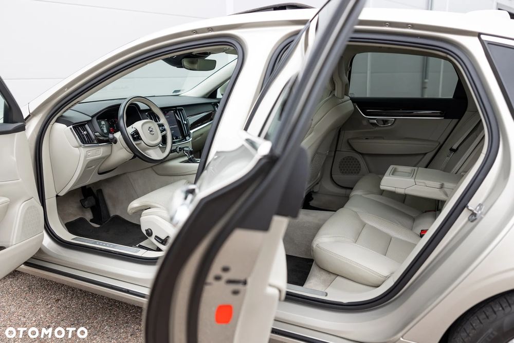 Volvo S90 D5 AWD Inscription - 32