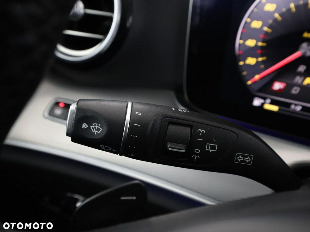 Mercedes-Benz Klasa E 250 9G-TRONIC Avantgarde - 34