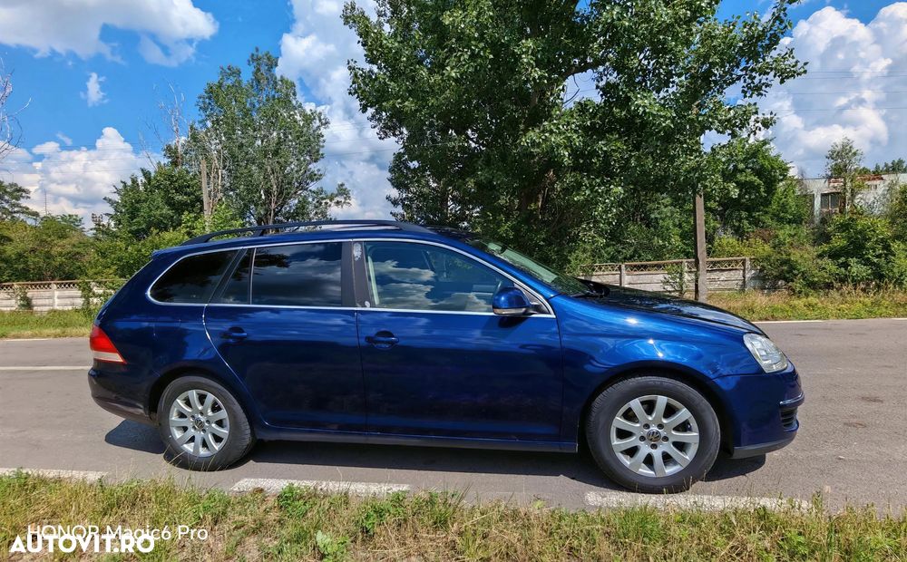 Volkswagen Golf - 10