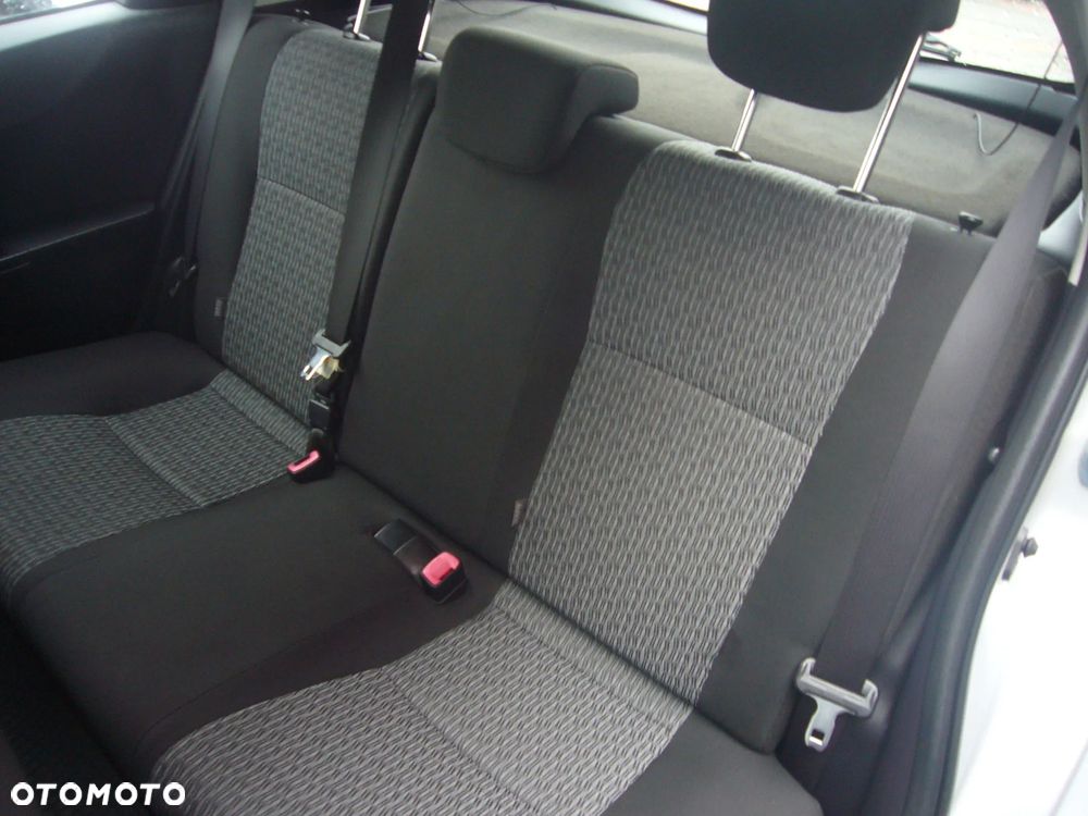 Toyota Yaris - 14