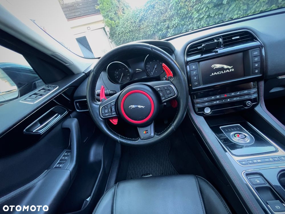 Jaguar F-Pace 35t AWD Prestige - 5