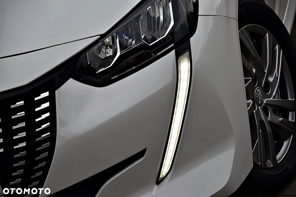 Peugeot 208 1.2 PureTech Allure Pack S&S EAT8 - 8