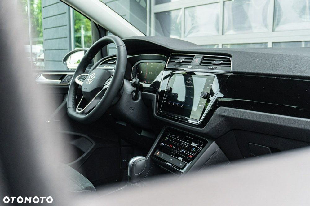 Volkswagen Touran - 14