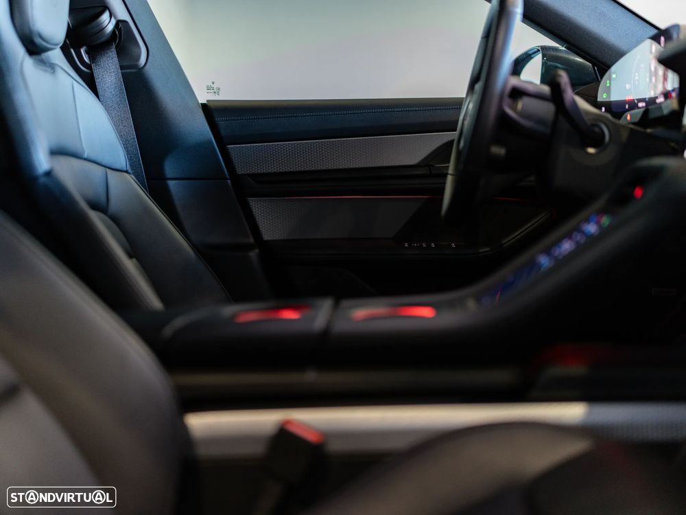 Porsche Taycan Cross Turismo 4 - 48