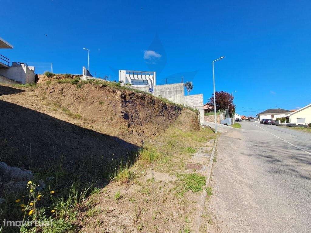 Lote em Vila Verde, freguesia da Lage - Grande imagem: 3/22