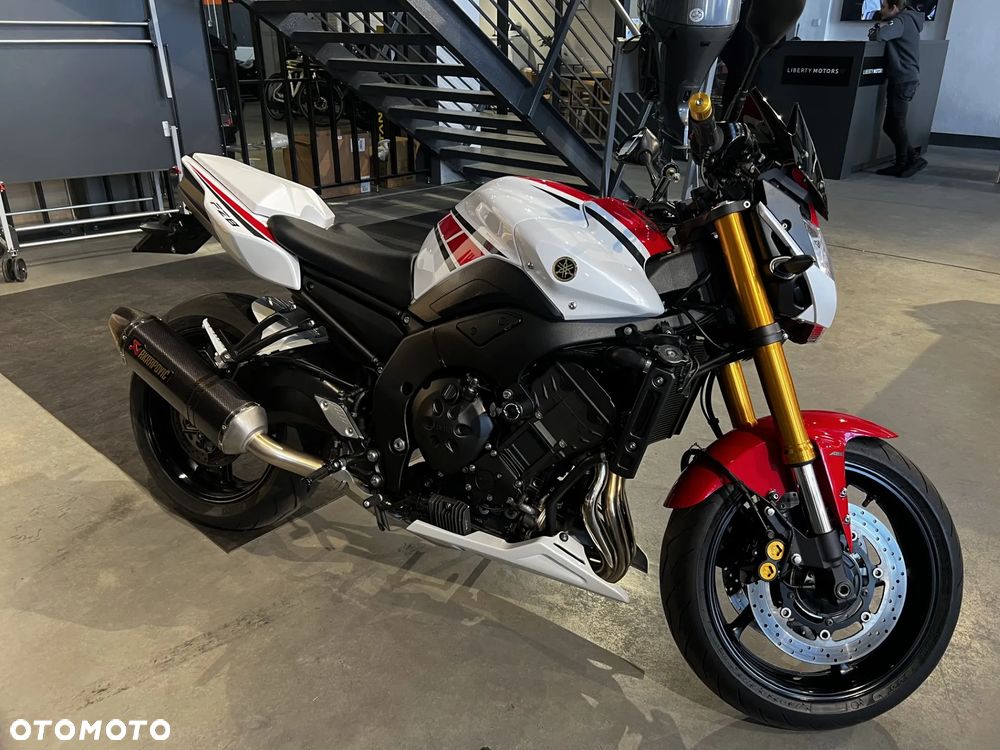 Yamaha FZ8 - 3
