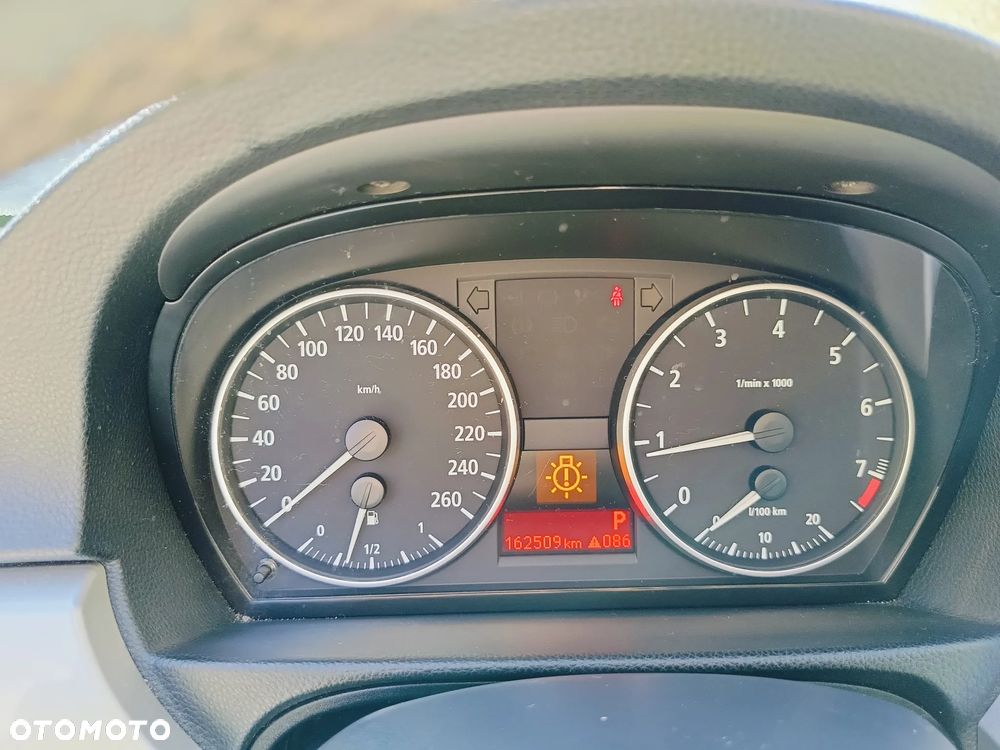 BMW Seria 3 325i - 6