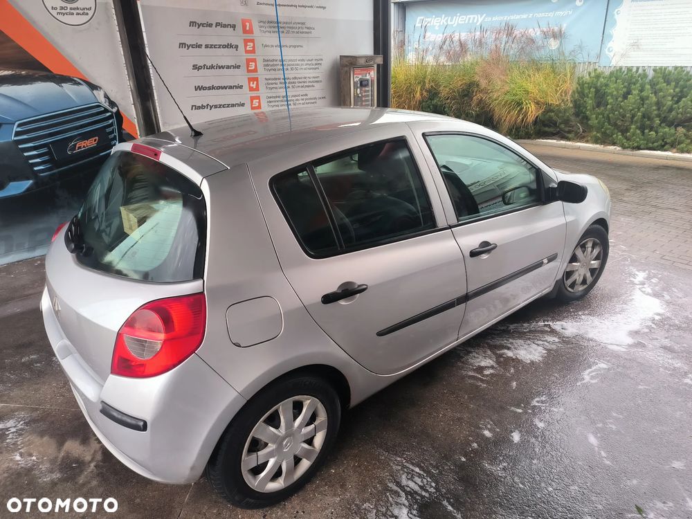 Renault Clio 1.2 16V Expression - 5