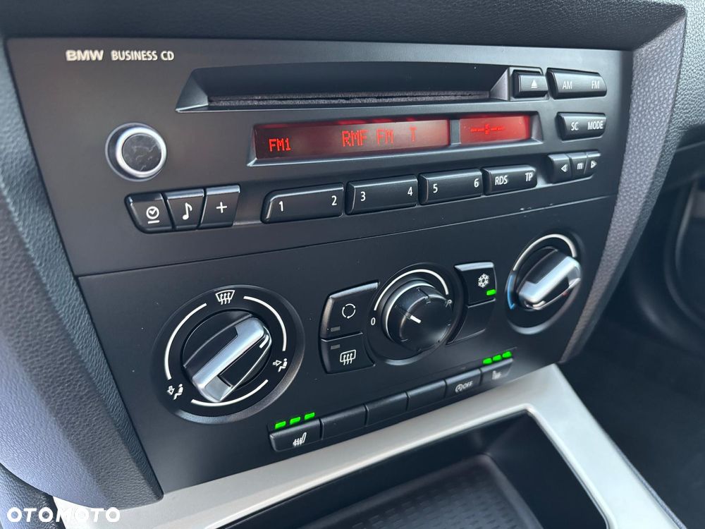 BMW Seria 3 318d DPF Edition Exclusive - 27