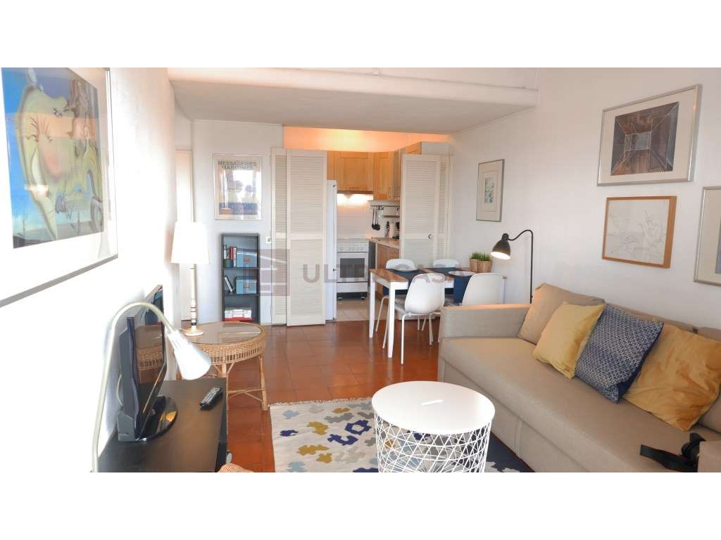 Arrenda-se T1 mobilado na Penha de França com excelente vista - Grande imagem: 3/15