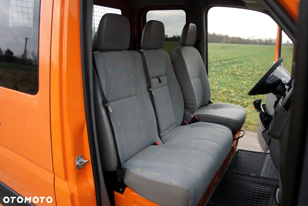 Volkswagen CRAFTER 2.5TDI Doka Long - 29