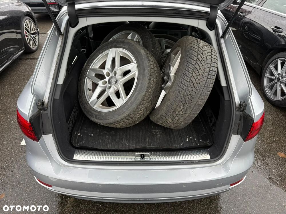 Audi A4 Avant 40 TDI S tronic design - 13