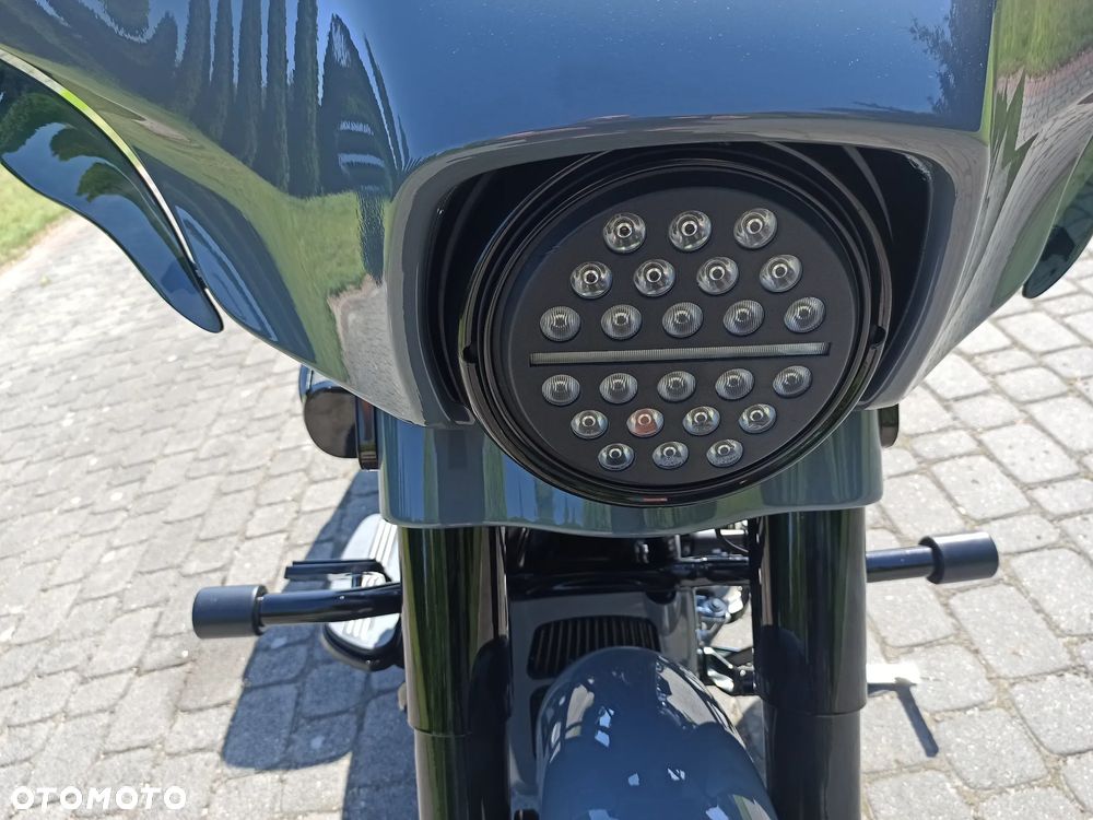 Harley-Davidson Touring Street Glide - 14