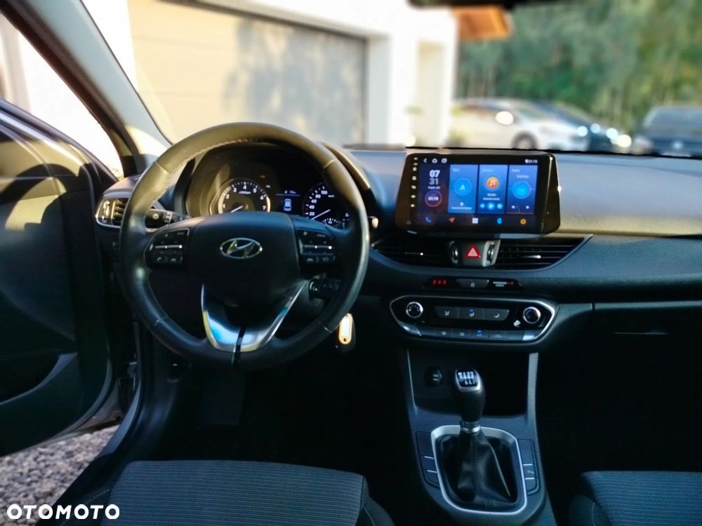 Hyundai i30 1.5 DPI Classic + - 33