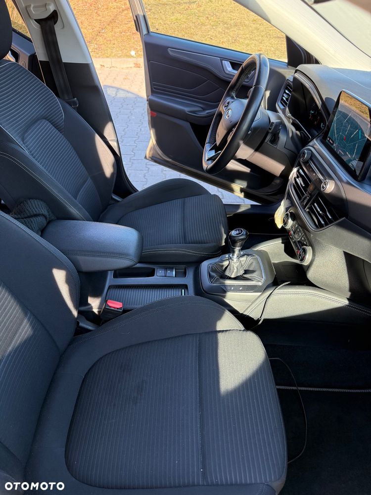 Ford Focus 1.0 EcoBoost Titanium Business - 30