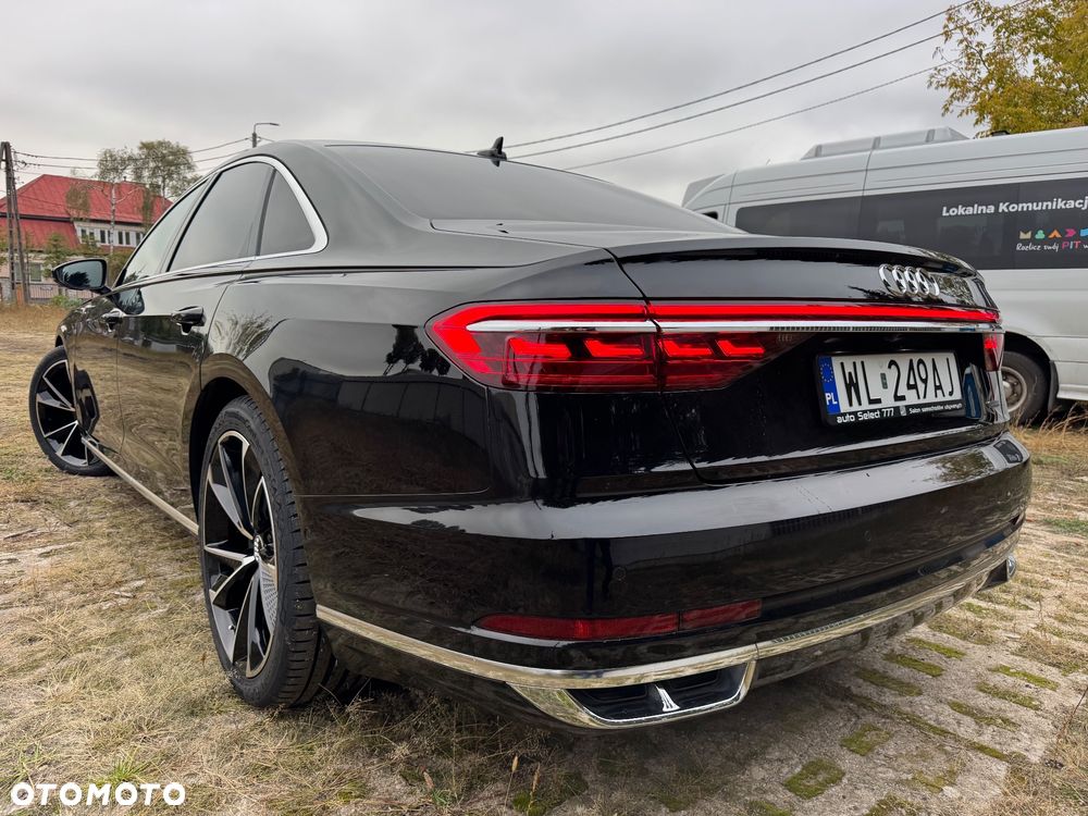Audi A8 - 8