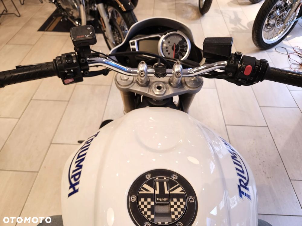 Triumph Street Triple - 9
