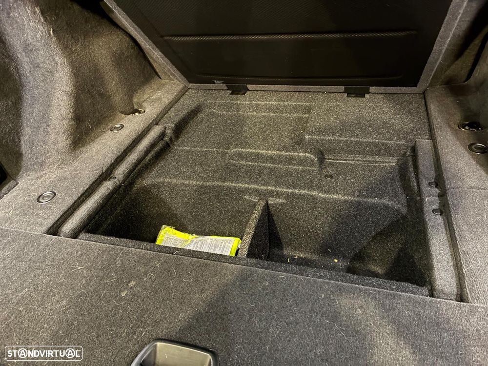 BMW 318 d Line Sport - 22