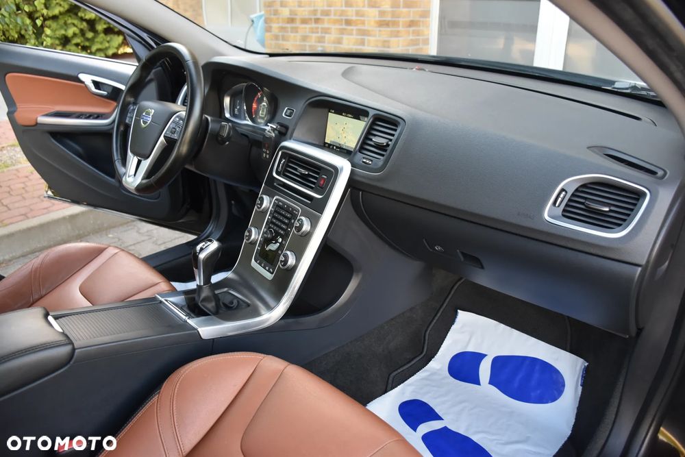 Volvo S60 D3 Summum - 10