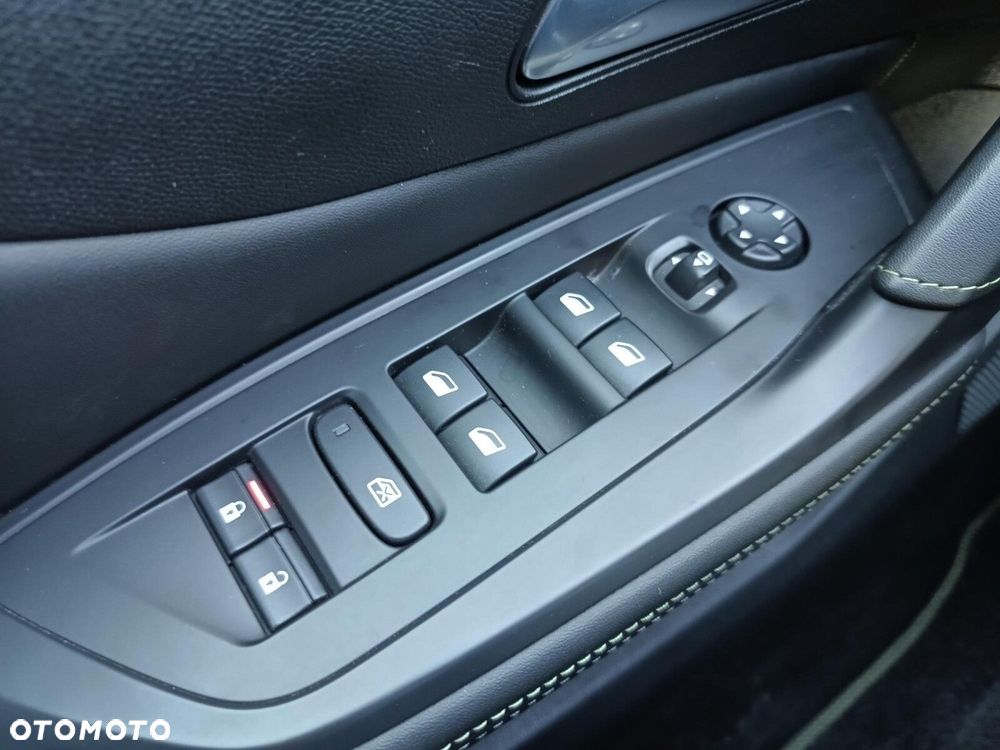 Peugeot 408 1.2 PureTech GT S&S EAT8 - 28