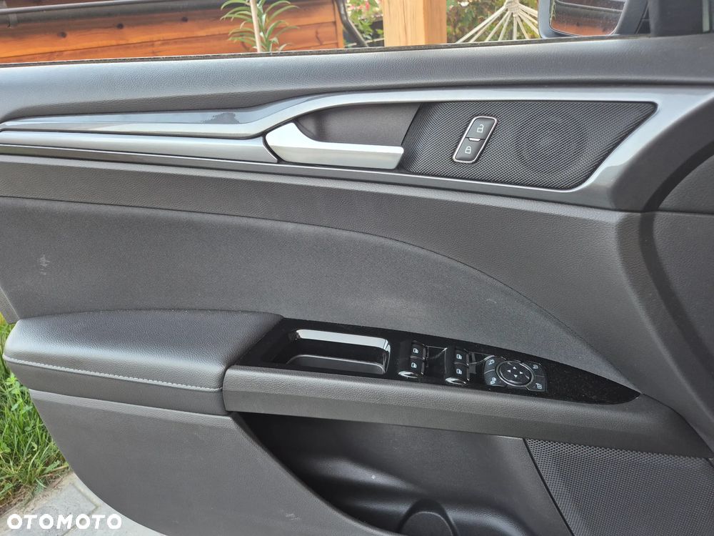 Ford Mondeo - 13