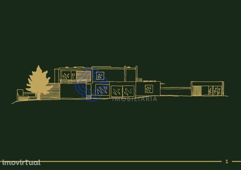 Moradia T4 + 2 com piscina interior de 4 frentes, na praia de Valadare - Grande imagem: 2/52