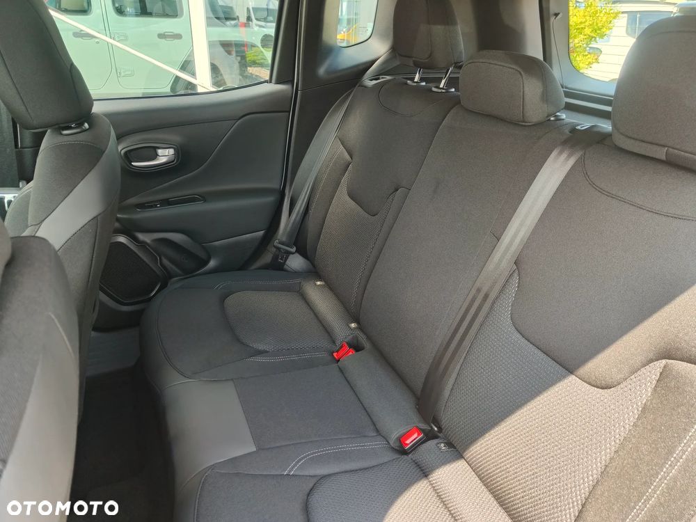 Jeep Renegade - 12