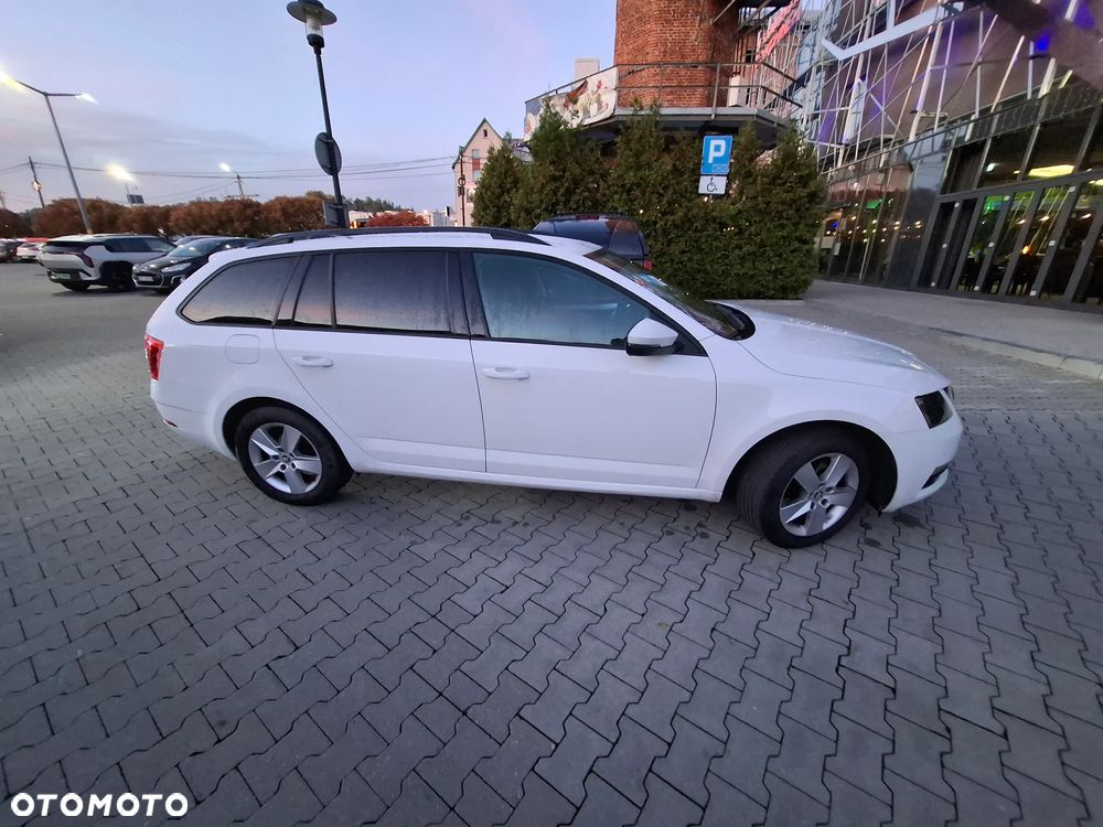 Skoda Octavia 1.4 TSI Ambition - 6