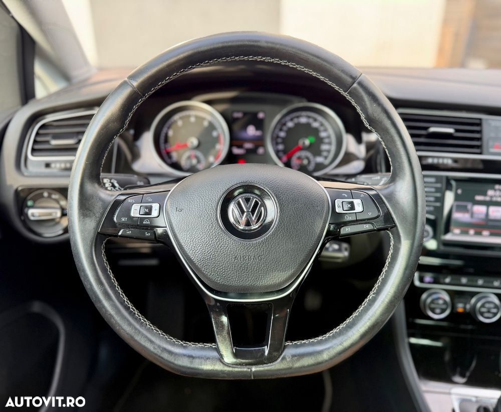 Volkswagen Golf 1.2 TSI BlueMotion Technology DSG Cup - 36