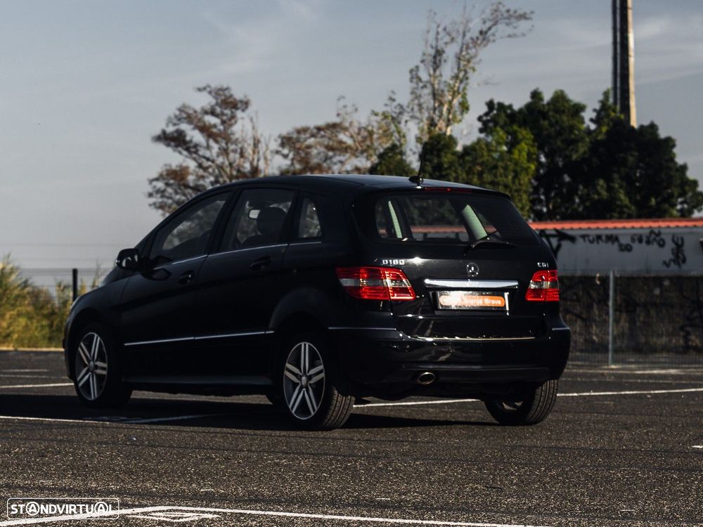 Mercedes-Benz B 180 CDi - 14