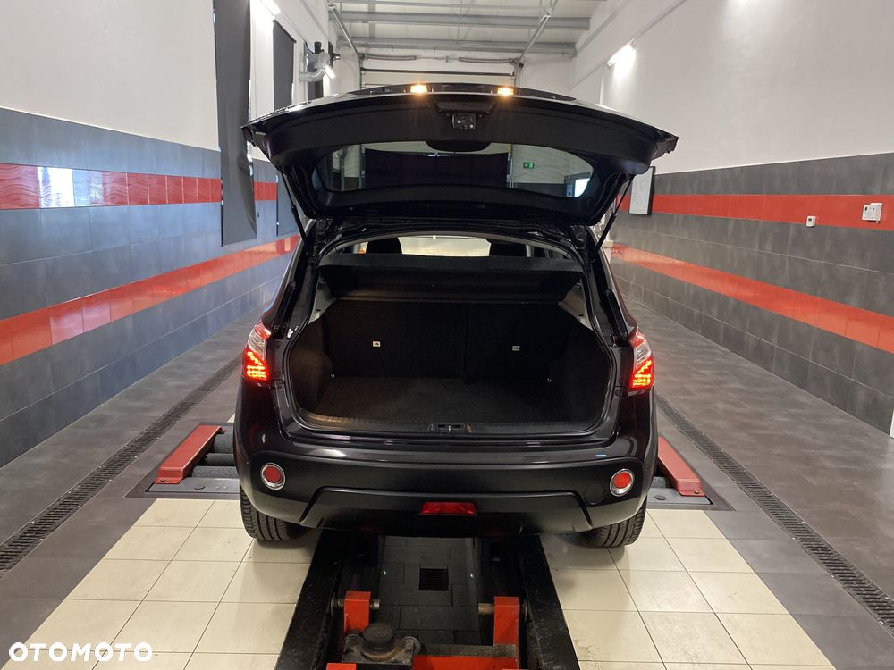 Nissan Qashqai 2.0 CVT tekna - 19